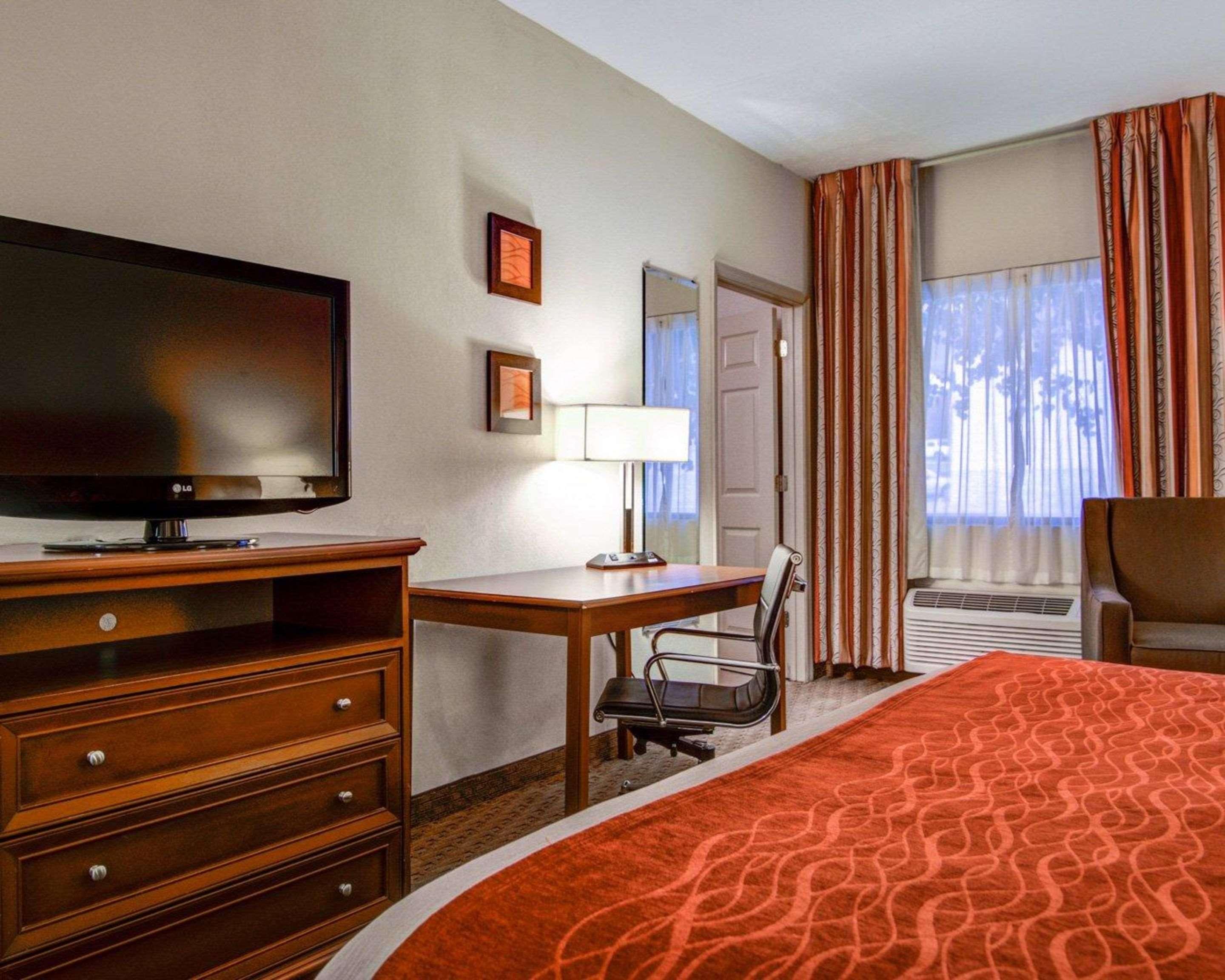 Comfort Inn Columbus Near Fort Benning Exterior photo
