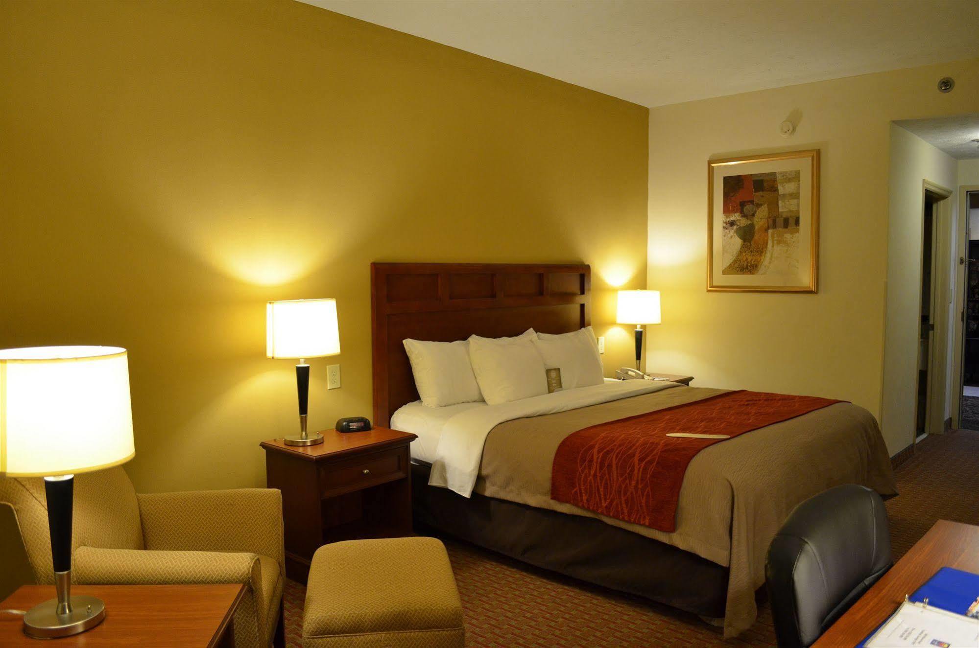Comfort Inn Columbus Near Fort Benning Exterior photo